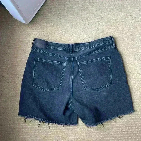 Everlane Cheeky Jean Short, high waisted Jean shorts black, size 33. - Picture 7 of 15